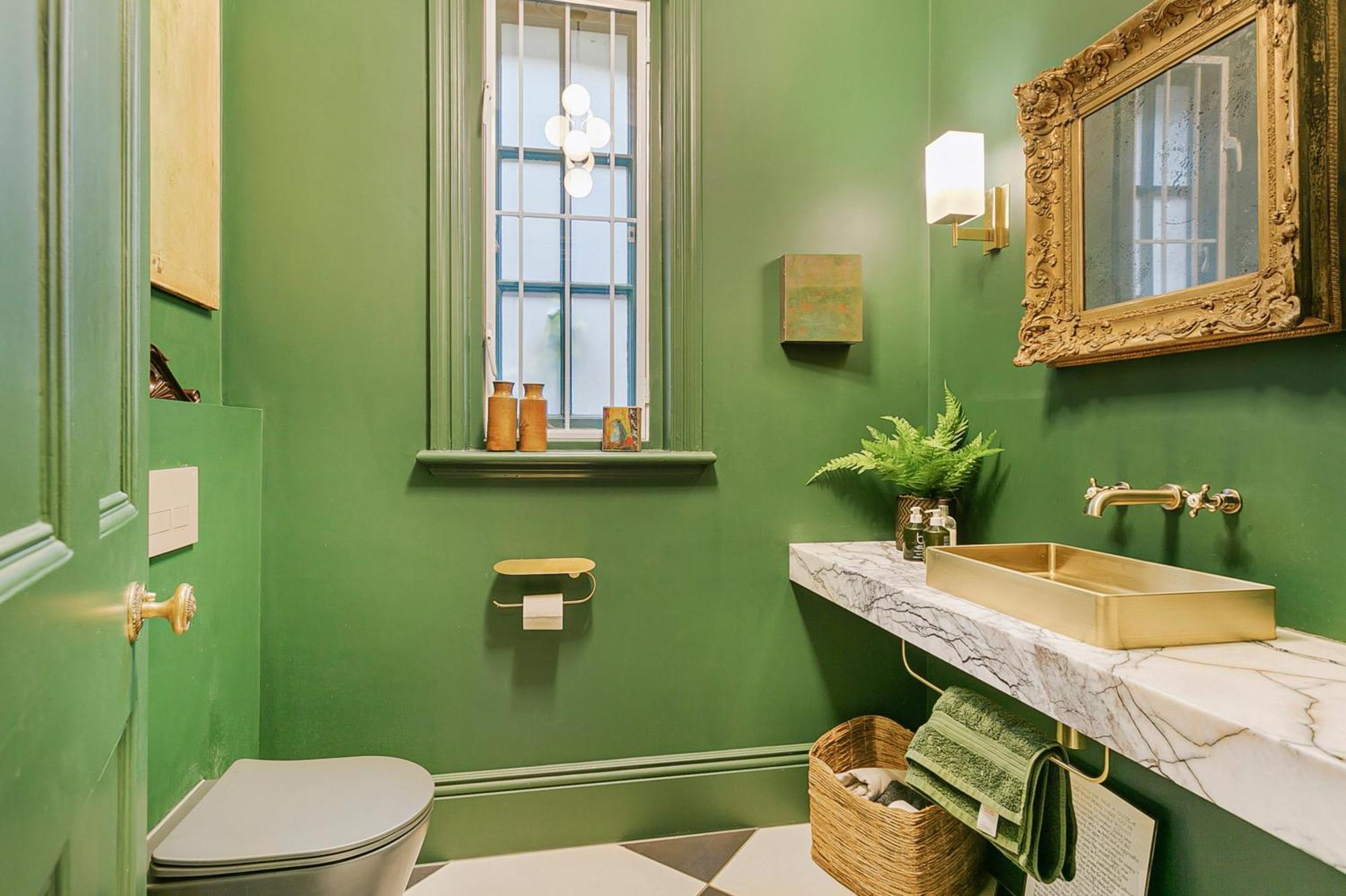 The Vicarage By Hostara Homes, A Luxury 4 Bedroom Designer In Highgate, Perfect For Families And Groups Londra