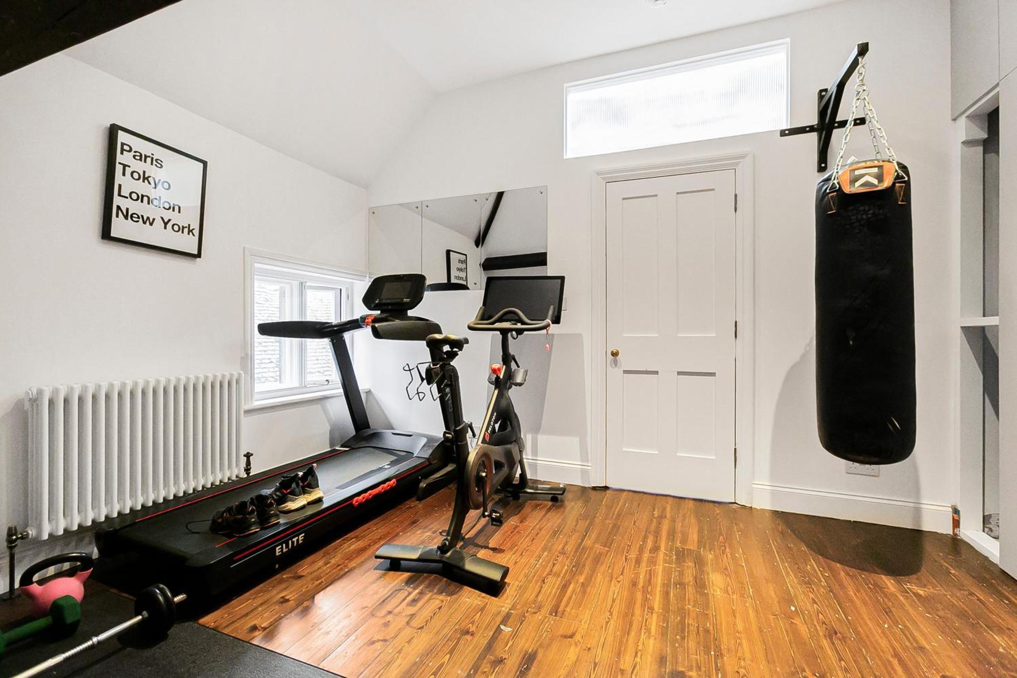 The Vicarage By Hostara Homes, A Luxury 4 Bedroom Designer In Highgate, Perfect For Families And Groups